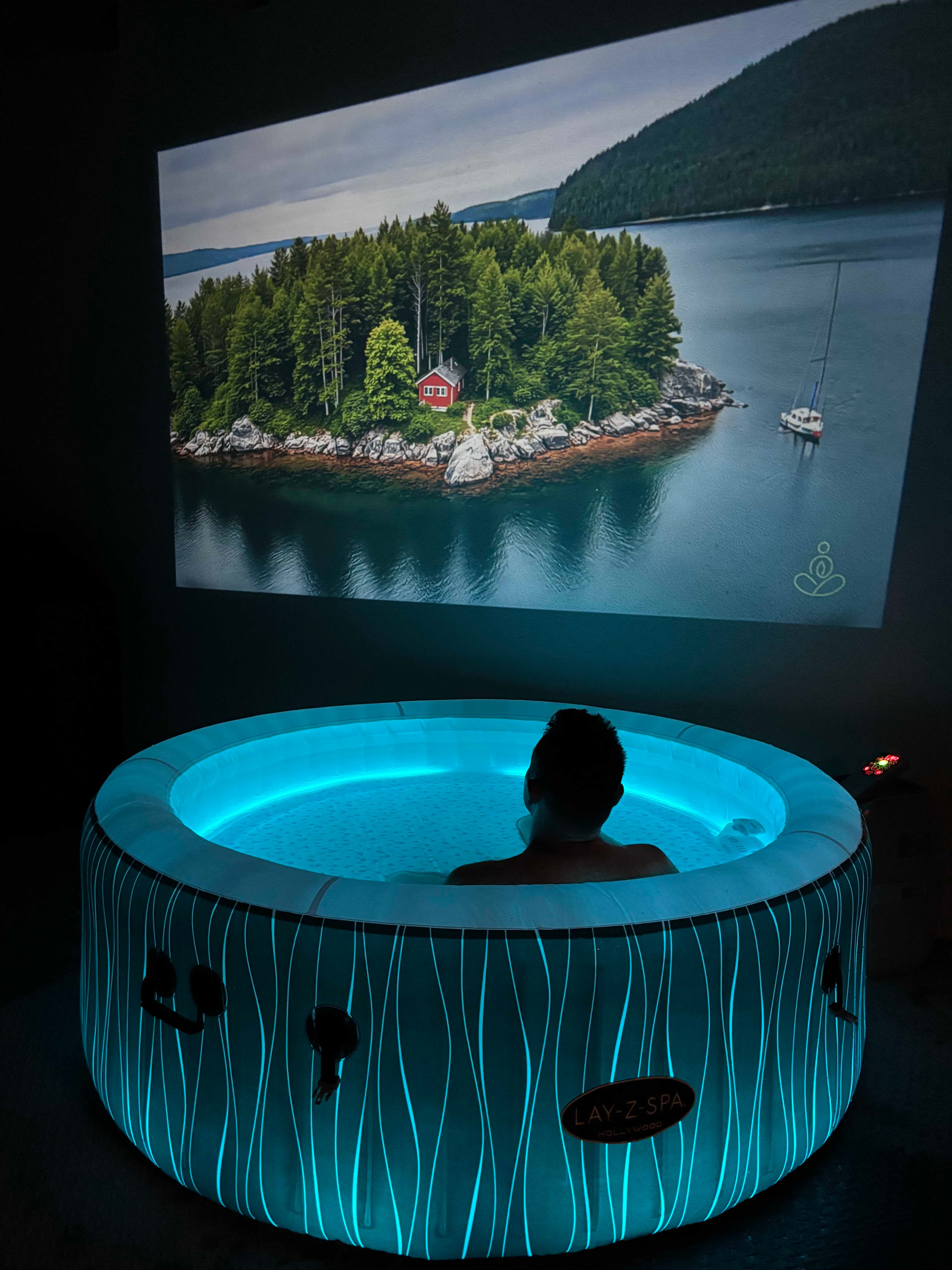 PROJEKTOR 4K Magcubic HY300 Pro - KINO DOMOWE z Androidem 11 🎥