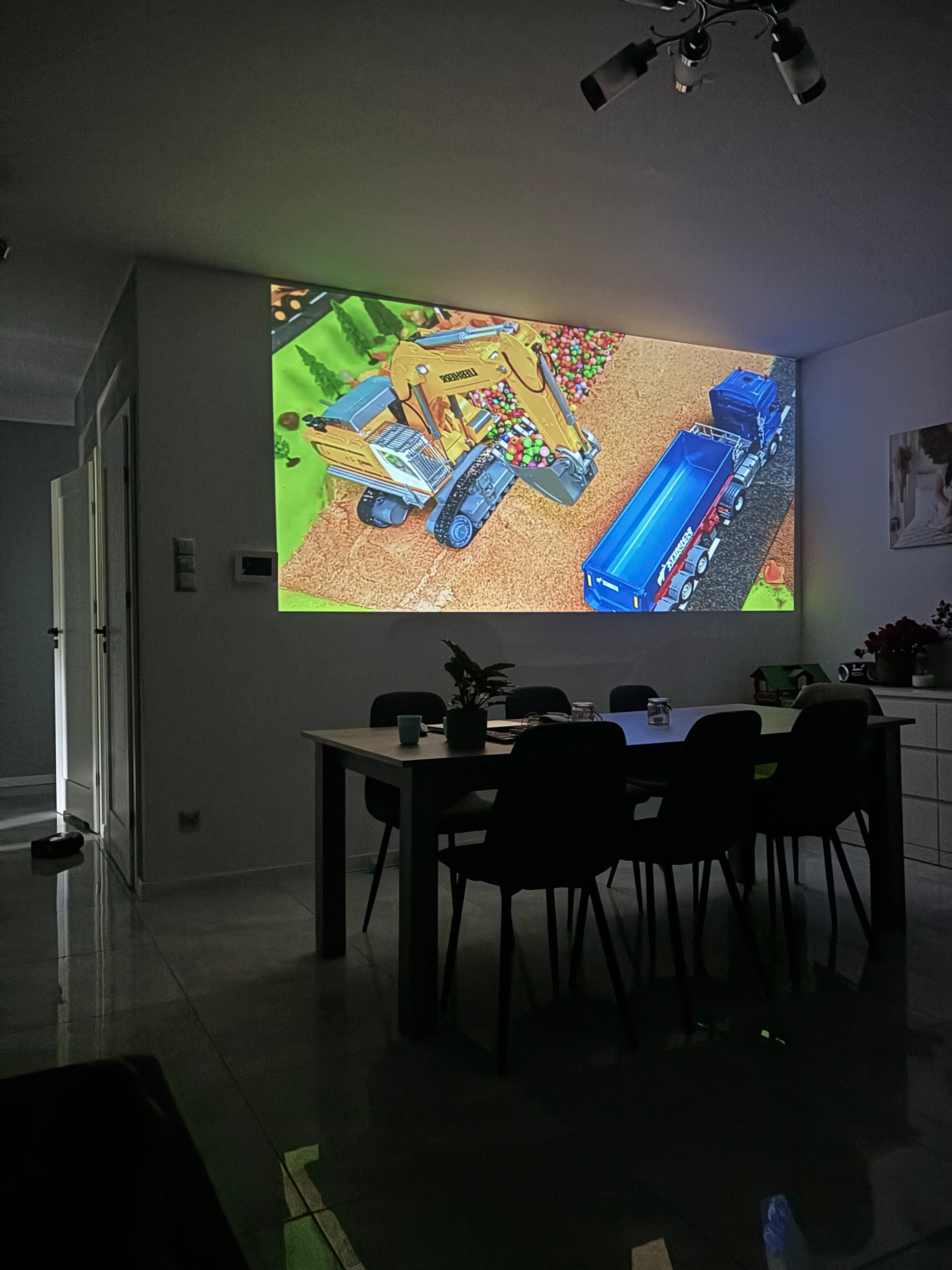 PROJEKTOR 4K Magcubic HY300 Pro - KINO DOMOWE z Androidem 11 🎥