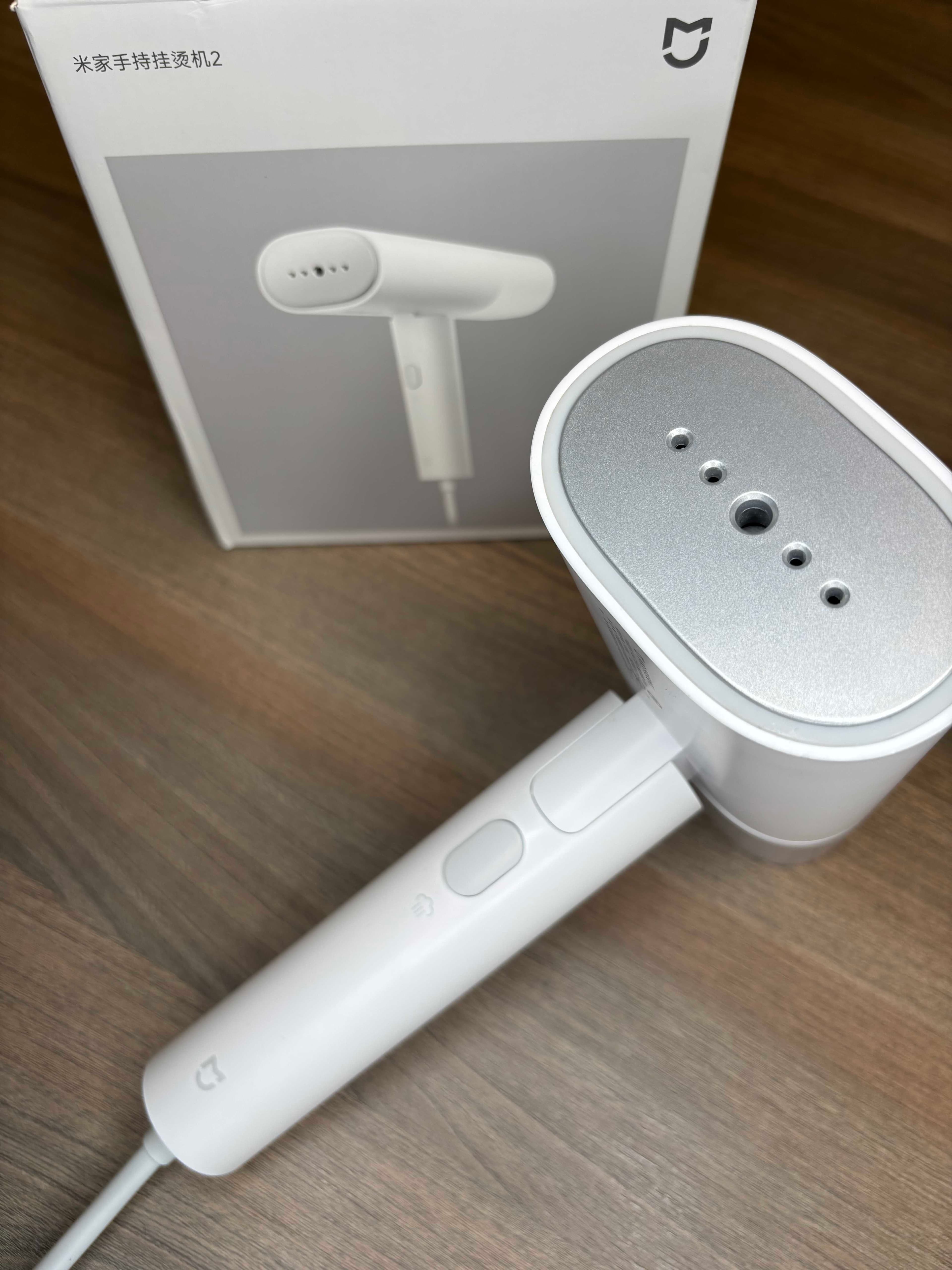 Xiaomi Mijia 2024: Przenośny Parowiec do Ubrań, Idealny na Podróże 🧳