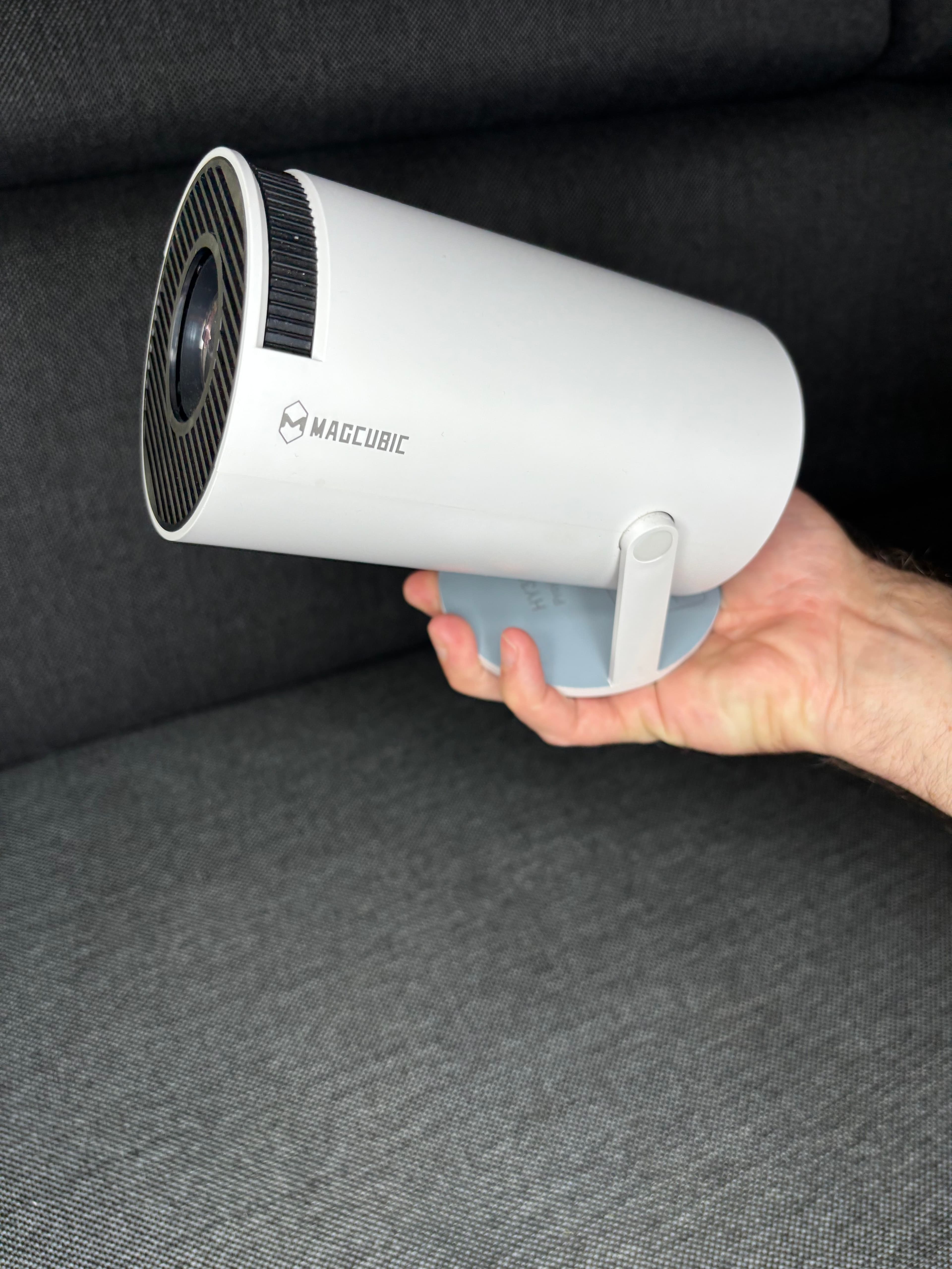 PROJEKTOR 4K Magcubic HY300 Pro - KINO DOMOWE z Androidem 11 🎥
