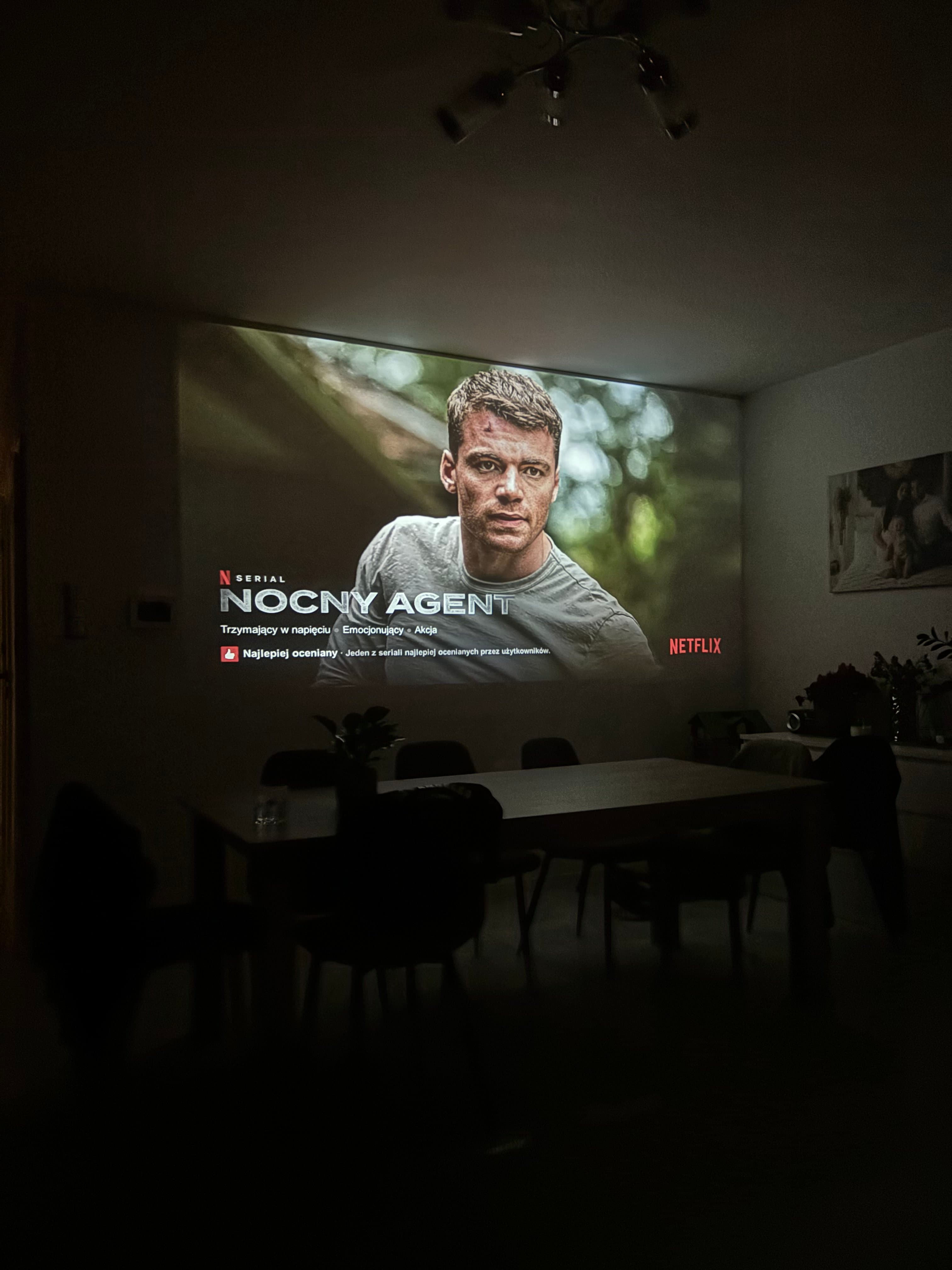 PROJEKTOR 4K Magcubic HY300 Pro - KINO DOMOWE z Androidem 11 🎥