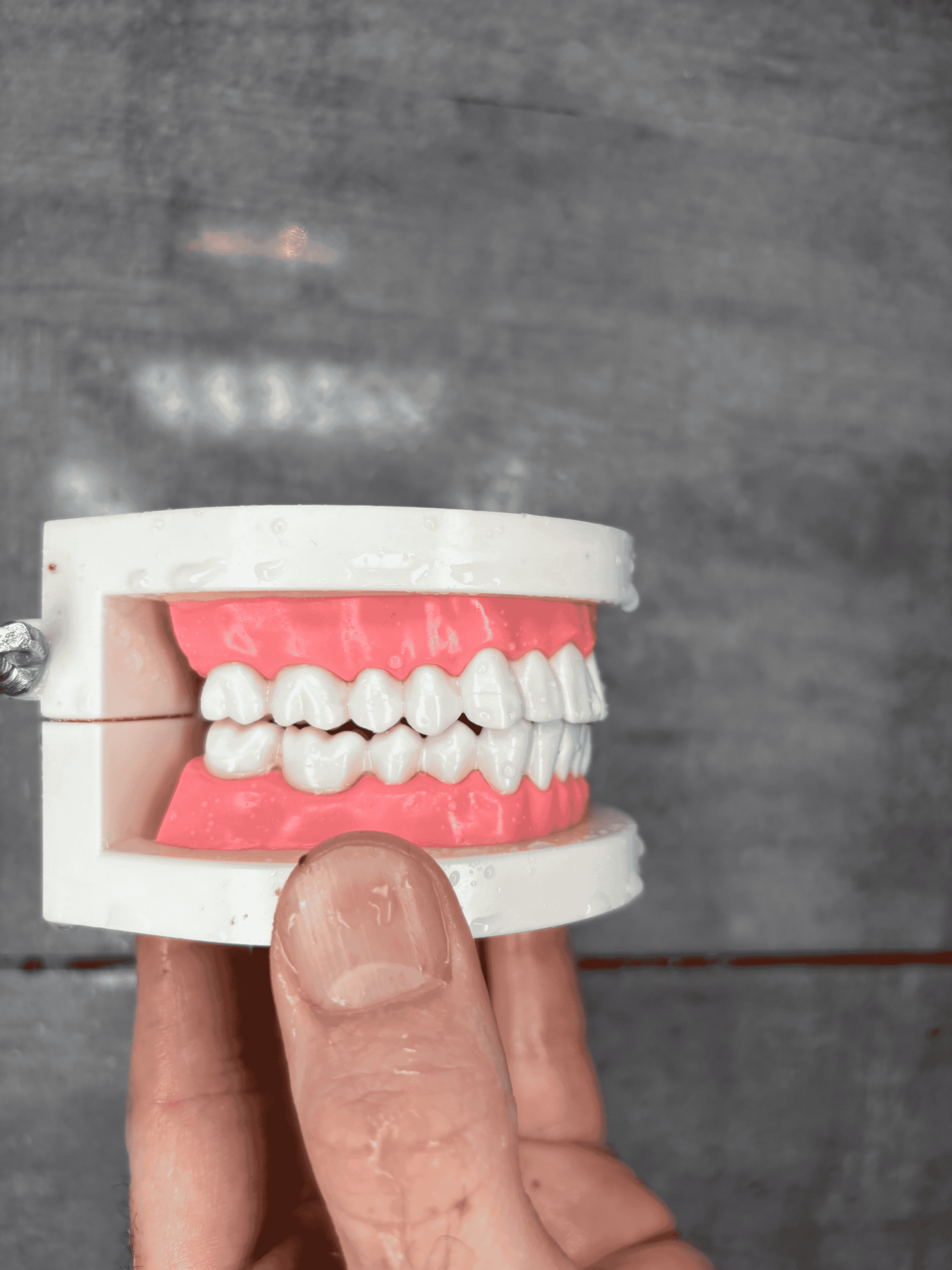 Inteligentny Przenośny Irygator Dentystyczny z 4 Dyszami, 3 Trybami i Akumulatorem 🦷