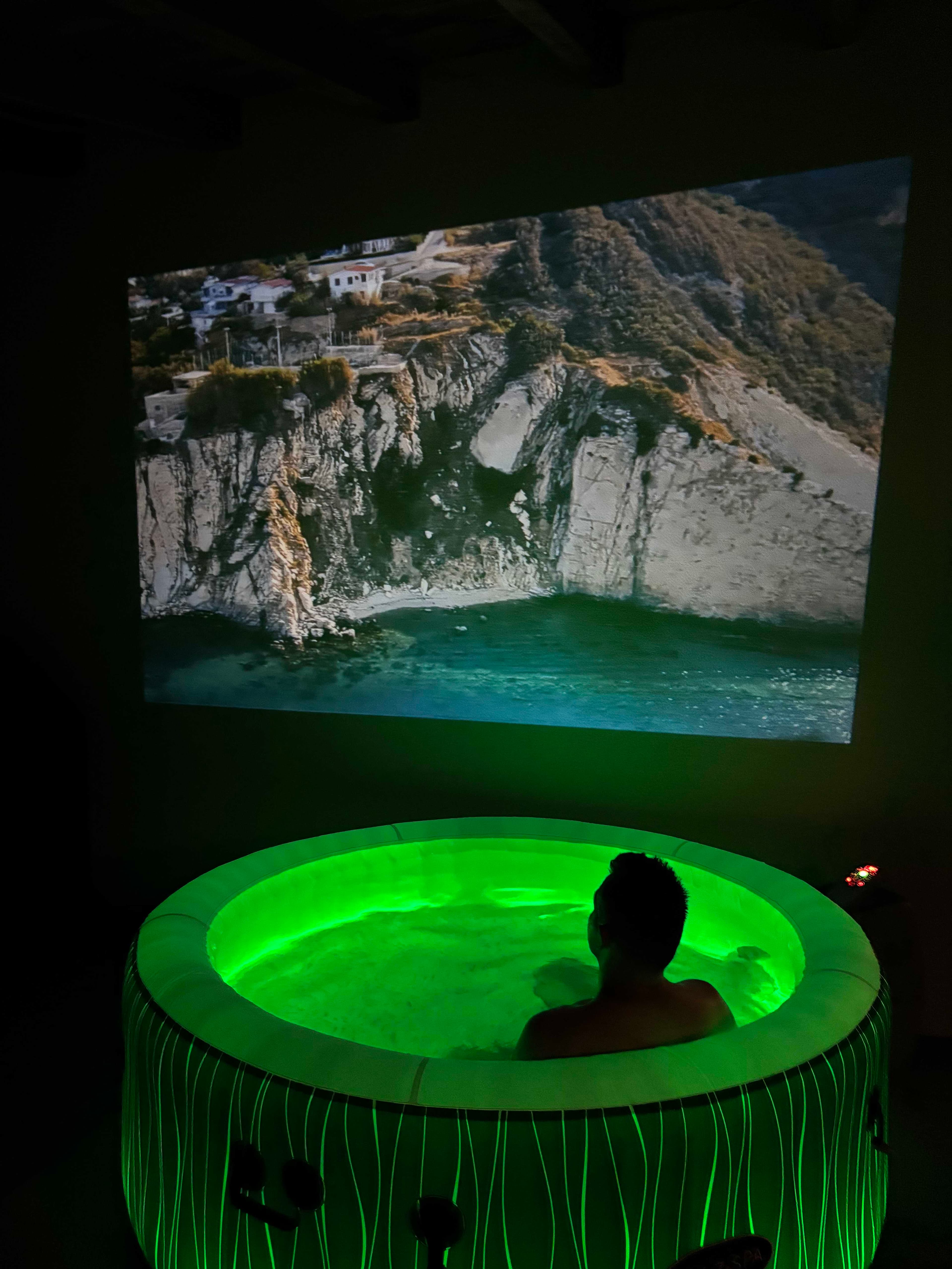 PROJEKTOR 4K Magcubic HY300 Pro - KINO DOMOWE z Androidem 11 🎥